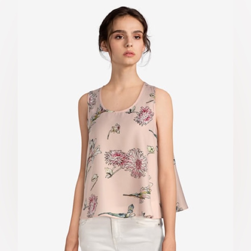 Molly Bracken Flowy Floral Print Sleeveless Blouse